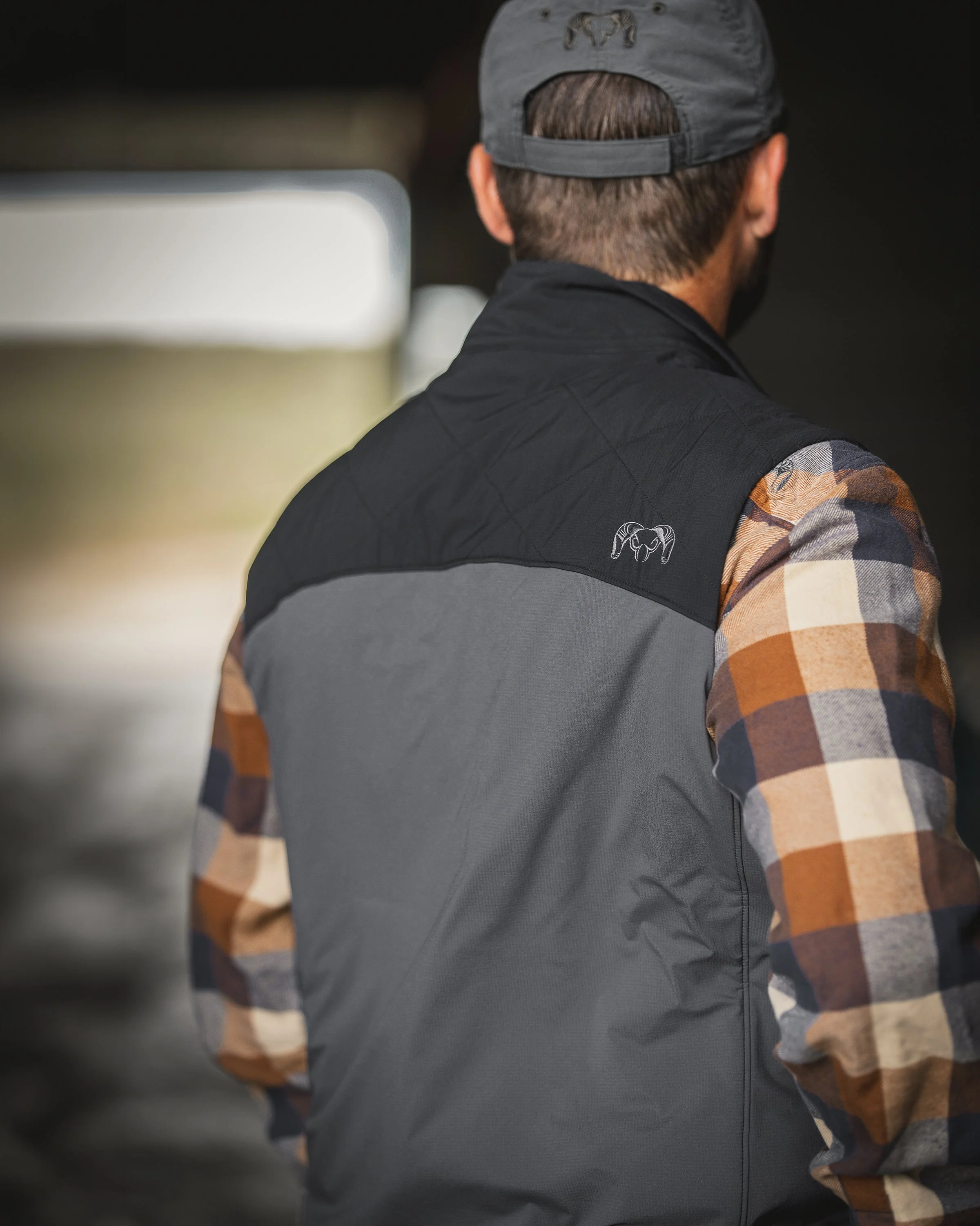 Transit Packable Vest | Gunmetal/Stone - Image 4